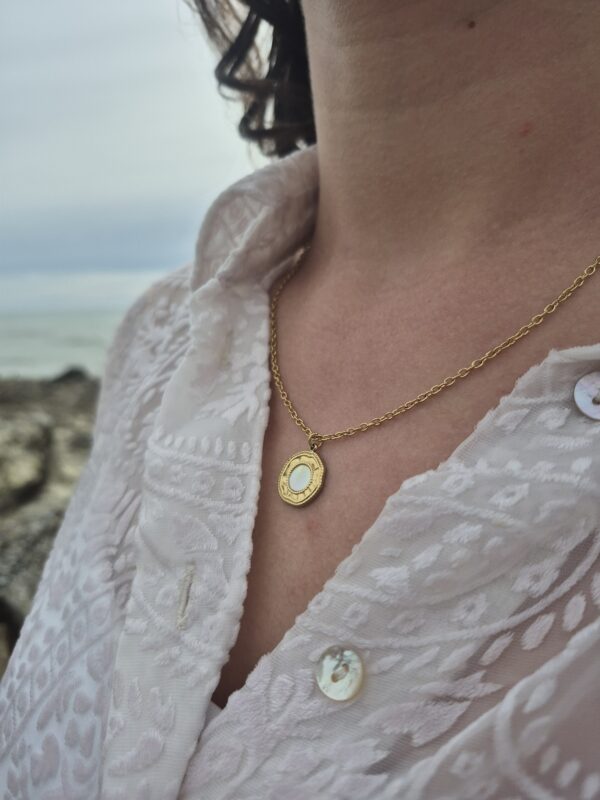 collier doré