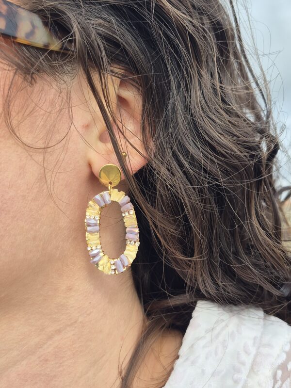 boucle d'oreille violet